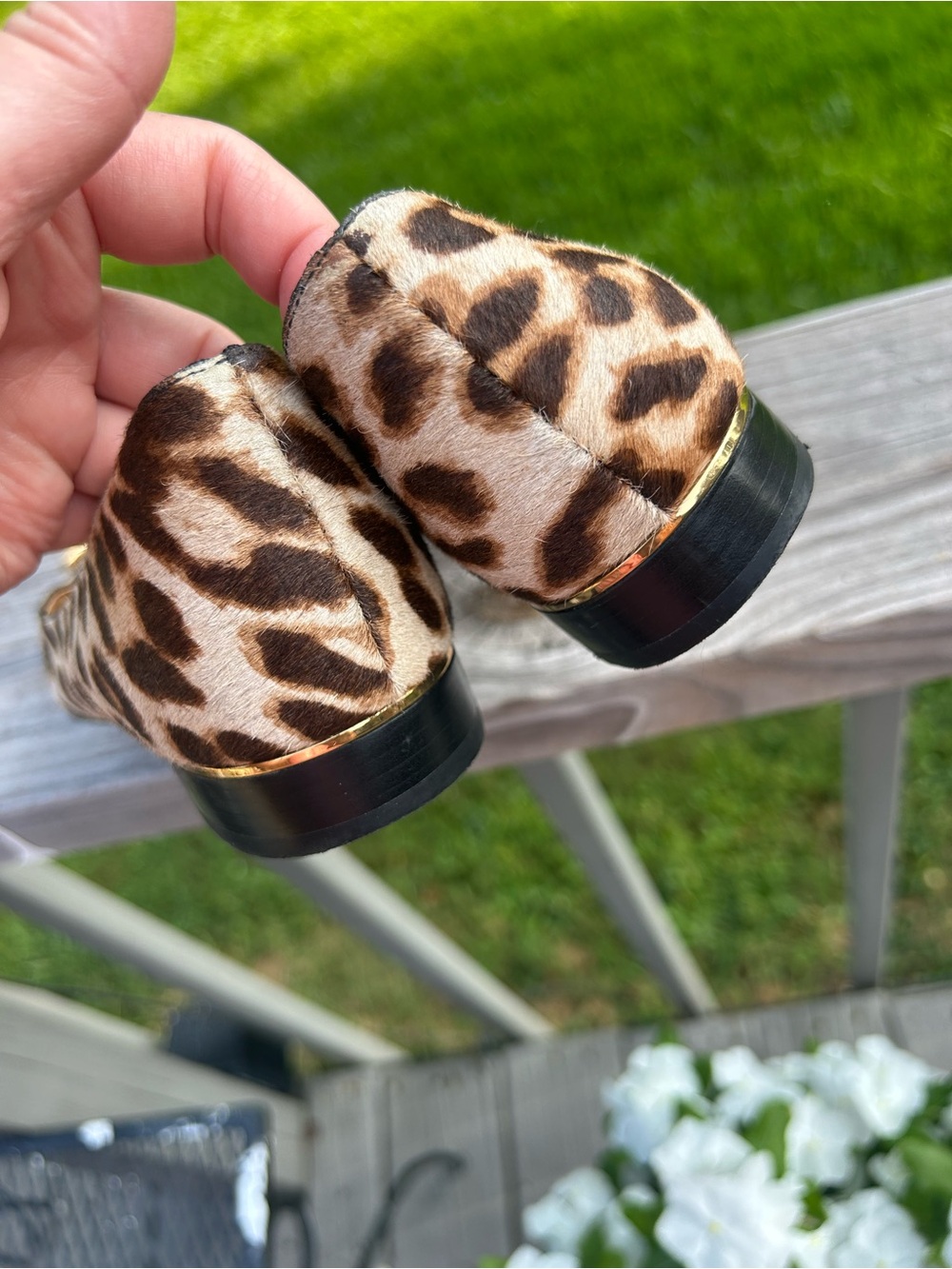 Tory Burch Leopard-Print Pointed Flats with Gold Logo Accent 6.5 Leather - Picture 5 of 9